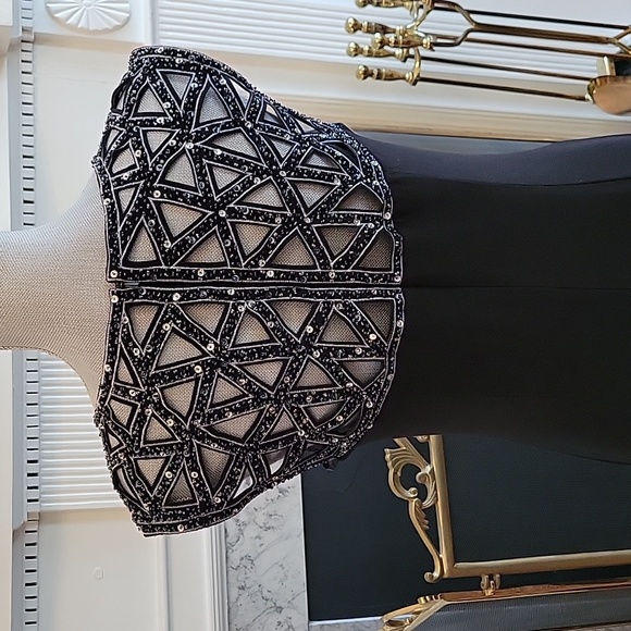 Patra Gown - Picture 8 of 10